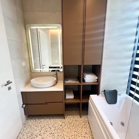 Joel Appartamento Tirana